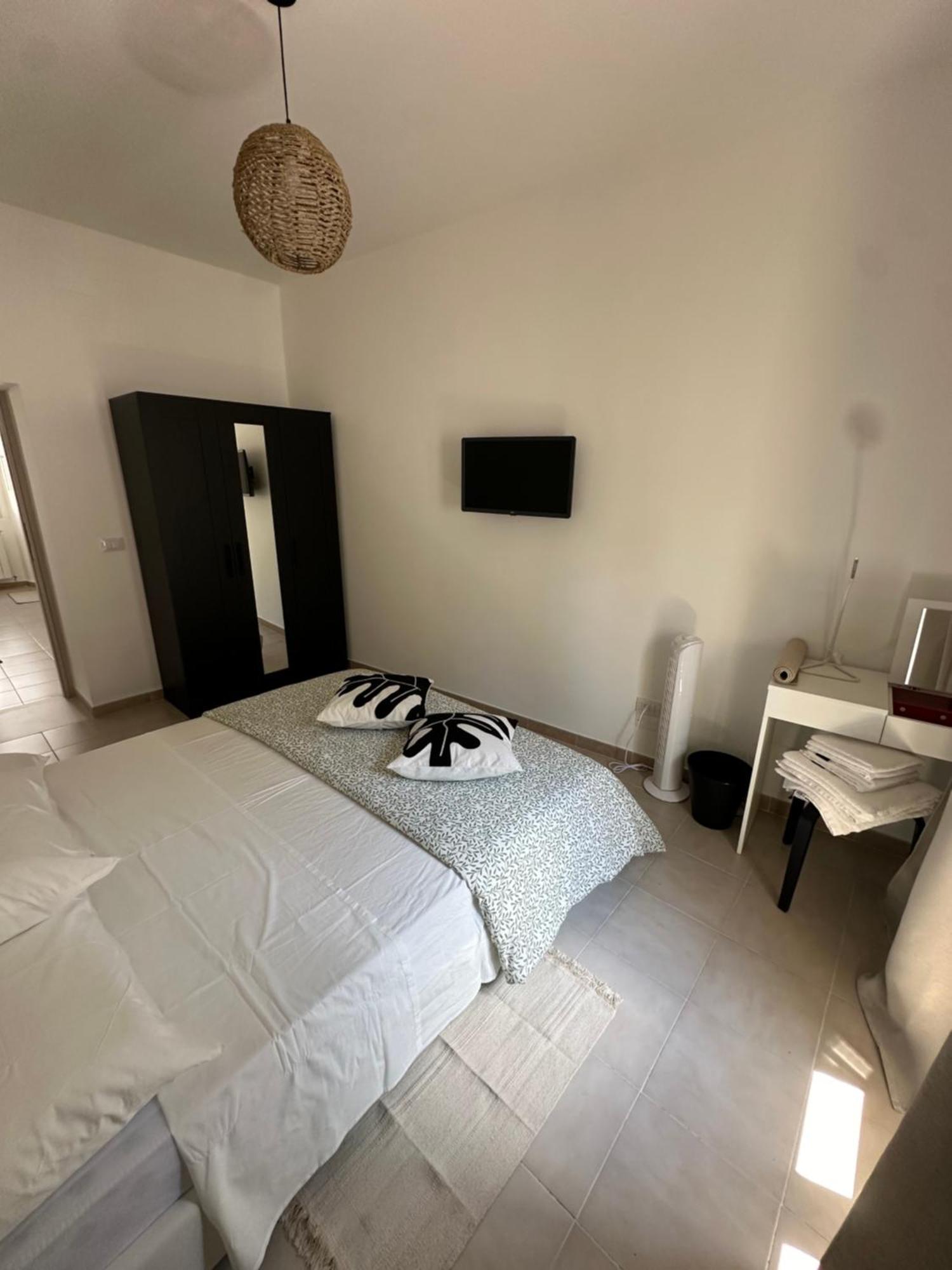 Clarissa Guest House Via Di Mezzo 194 Rieti Esterno foto
